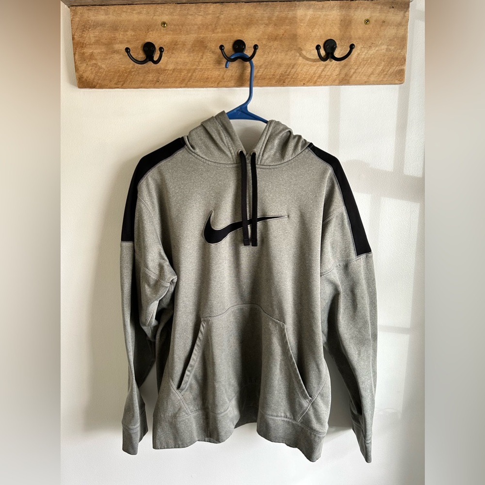 NWOT Nike Hoodie Sweatshirt Mens Large Gray Therma Fit Center Swoosh